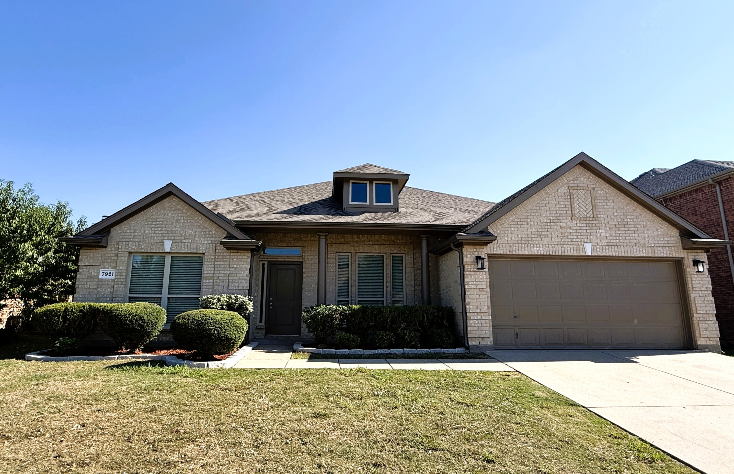 7921 Decoy Dr