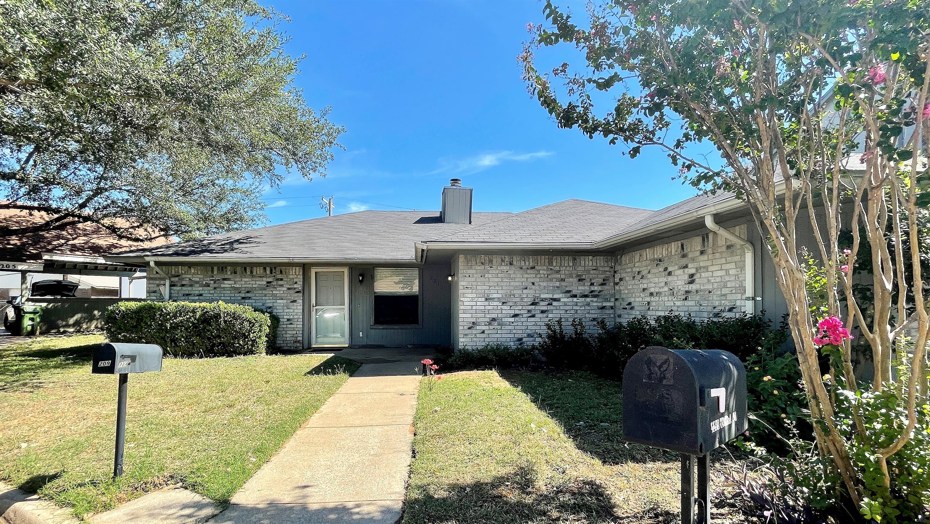 2209 Madrid Ct - 1
